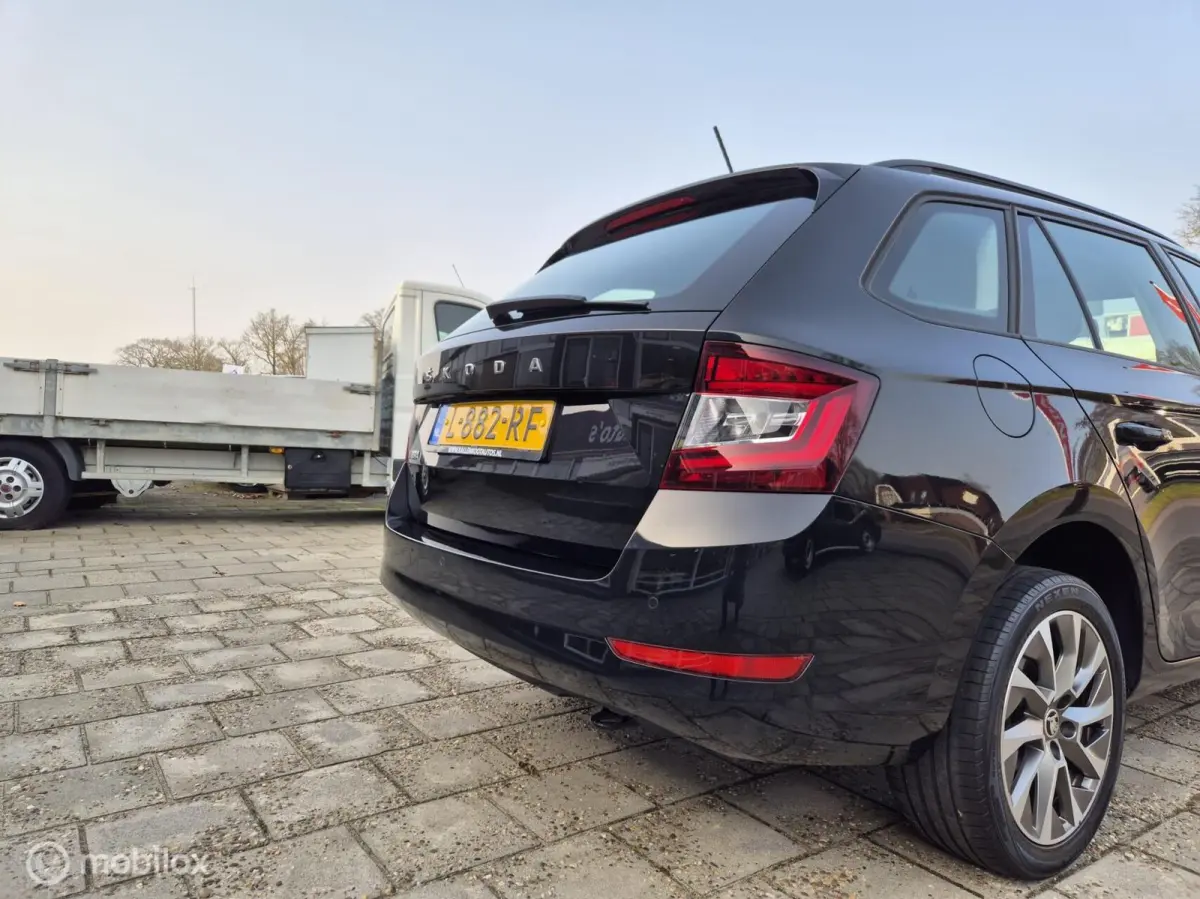 1.0 TSI Business Edition, Navi, Carplay