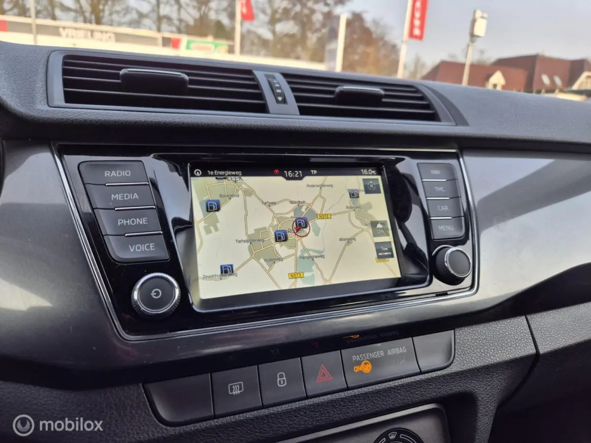 1.0 TSI Business Edition, Navi, Carplay