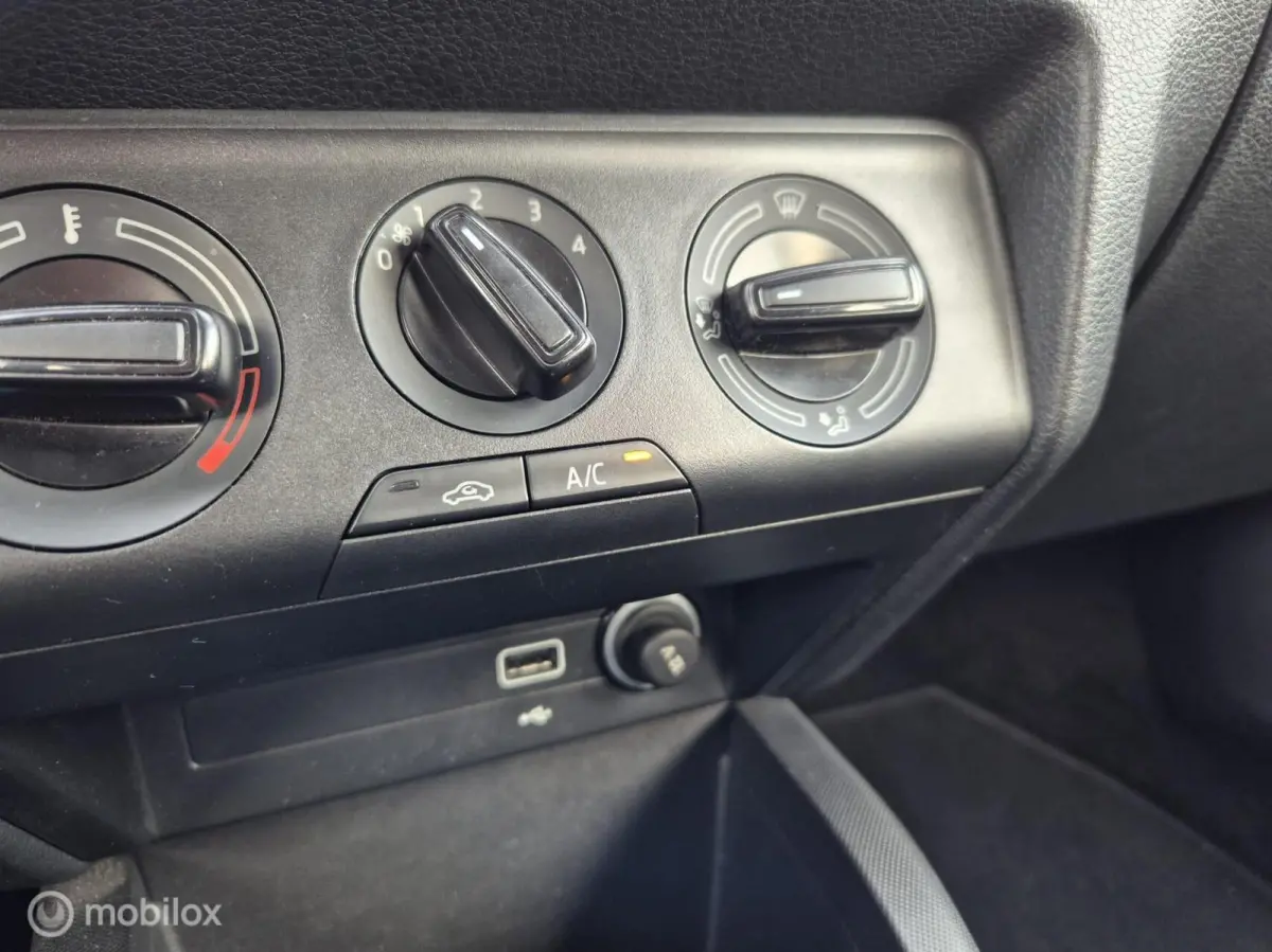 1.0 TSI Business Edition, Navi, Carplay