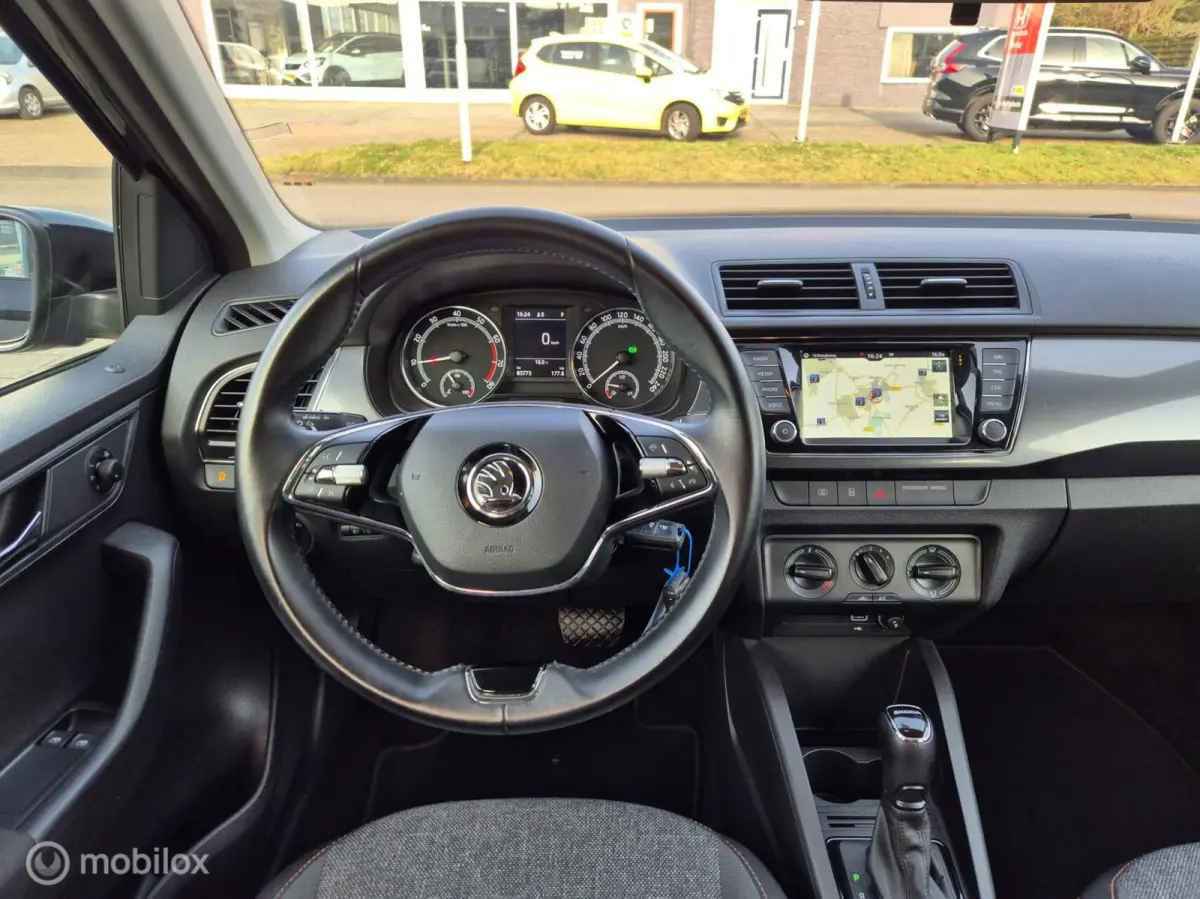 1.0 TSI Business Edition, Navi, Carplay