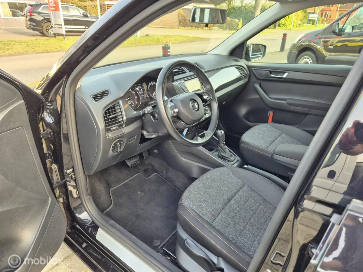 1.0 TSI Business Edition, Navi, Carplay
