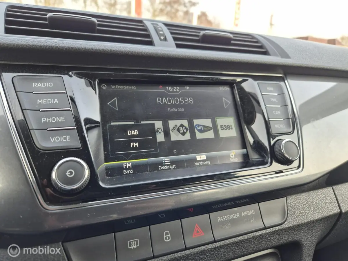 1.0 TSI Business Edition, Navi, Carplay