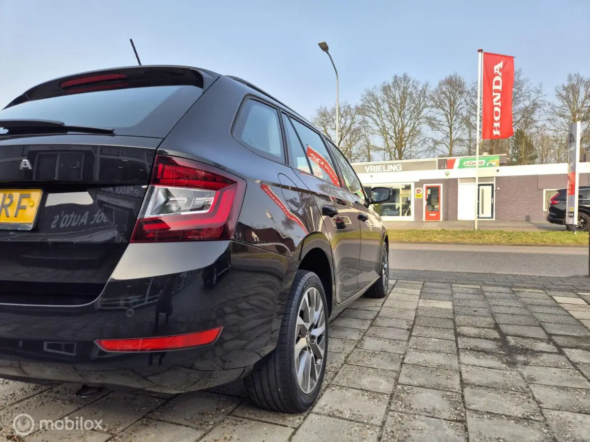 1.0 TSI Business Edition, Navi, Carplay