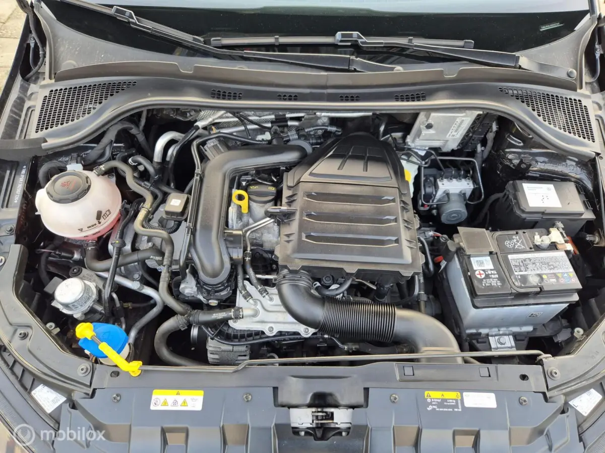1.0 TSI Business Edition, Navi, Carplay
