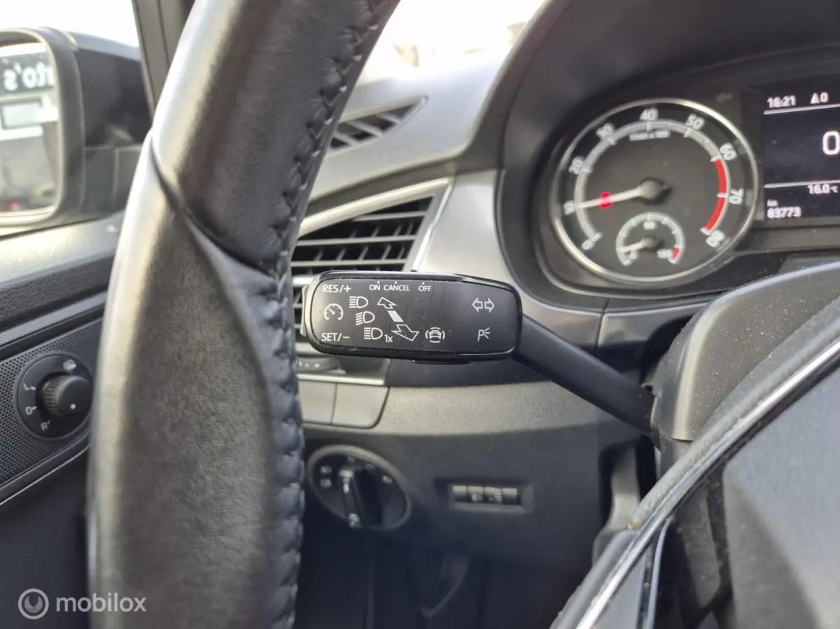 1.0 TSI Business Edition, Navi, Carplay