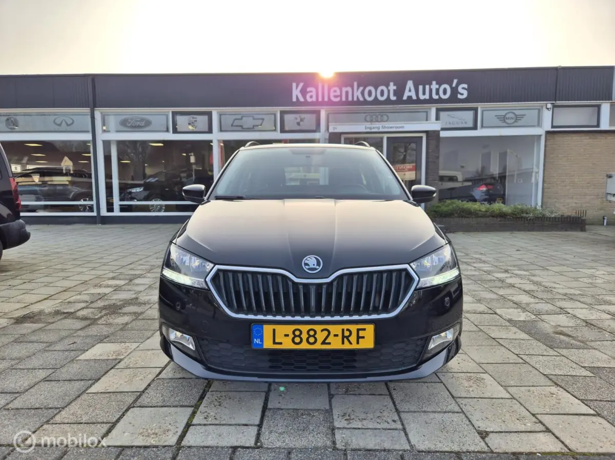 1.0 TSI Business Edition, Navi, Carplay