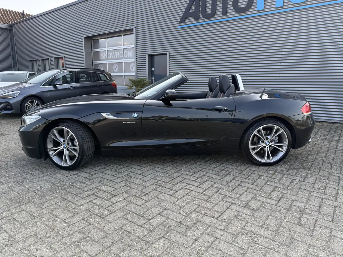 sDrive20i High Executive Navi Pro Stoelverwarming PDC 18 Inch