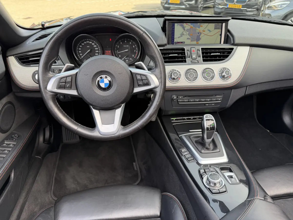 sDrive20i High Executive Navi Pro Stoelverwarming PDC 18 Inch