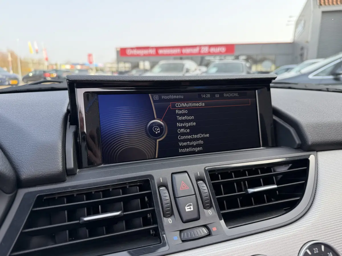 sDrive20i High Executive Navi Pro Stoelverwarming PDC 18 Inch