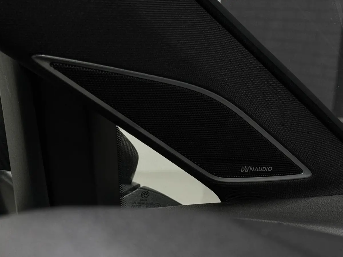 2.0 4Motion R | Pano | Akra | DynAudio | DCC