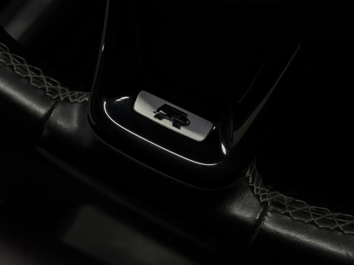 2.0 4Motion R | Pano | Akra | DynAudio | DCC