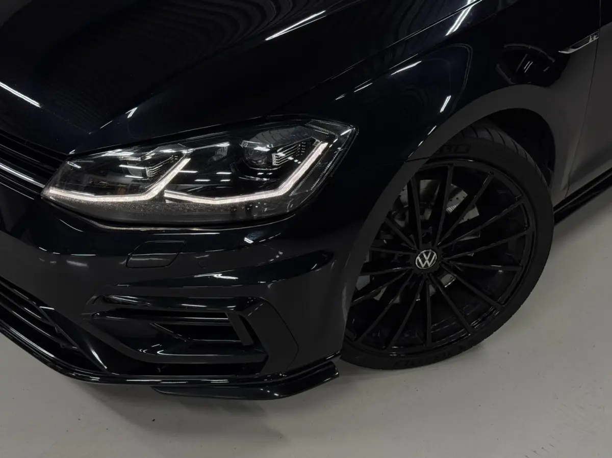 2.0 4Motion R | Pano | Akra | DynAudio | DCC