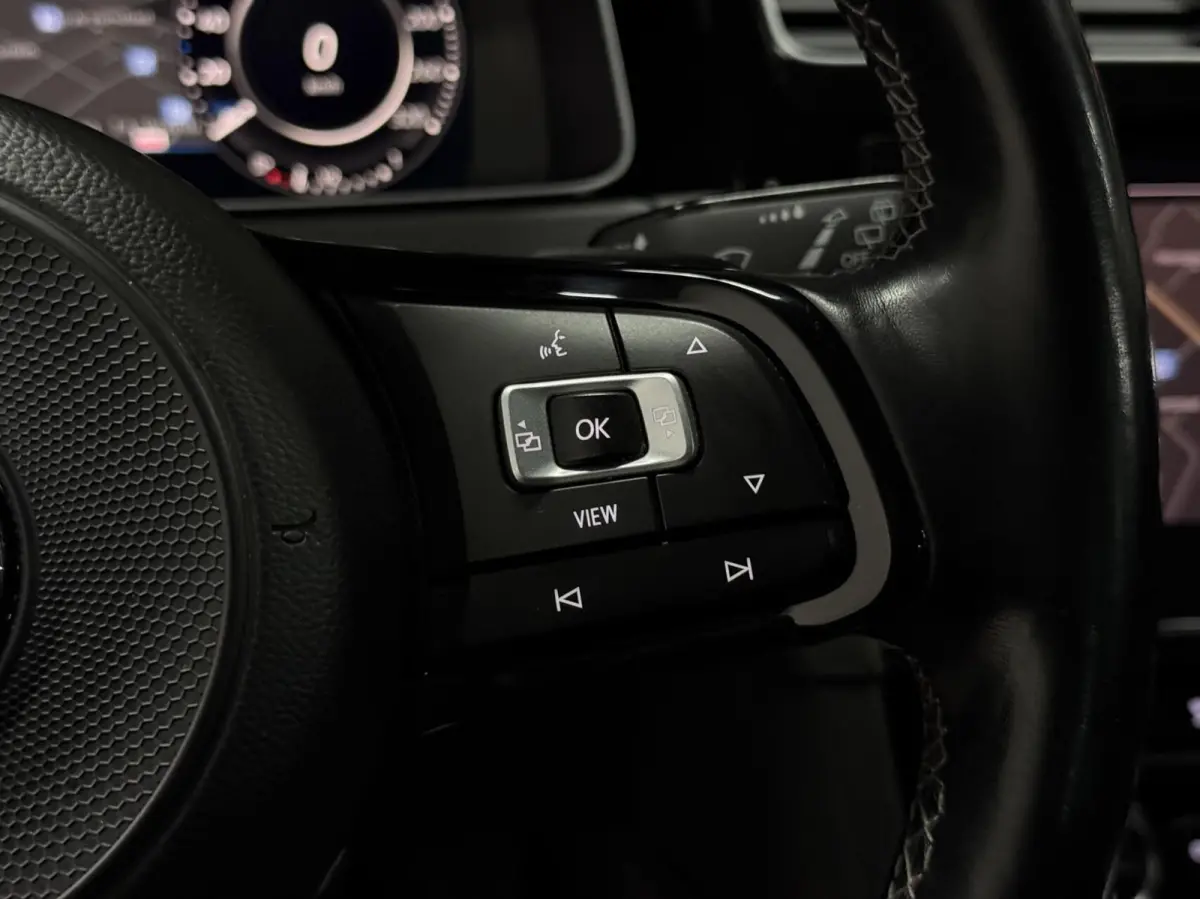 2.0 4Motion R | Pano | Akra | DynAudio | DCC