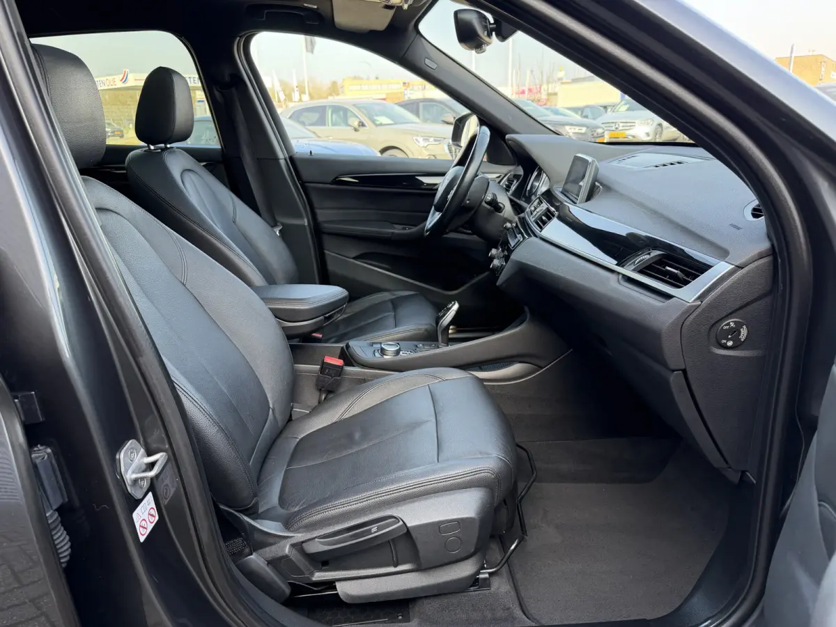 xDrive20i High Executive Leder Panoramadak Trekhaak 2000 KG Trekgewicht! LED Stoelverwarming Keyless Entry