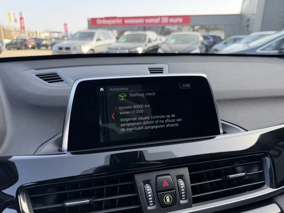 xDrive20i High Executive Leder Panoramadak Trekhaak 2000 KG Trekgewicht! LED Stoelverwarming Keyless Entry