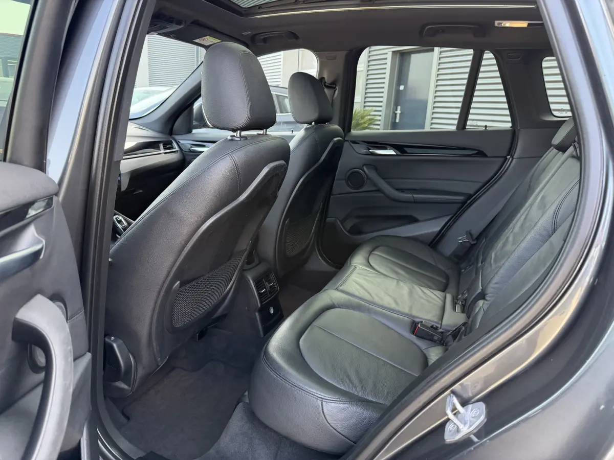xDrive20i High Executive Leder Panoramadak Trekhaak 2000 KG Trekgewicht! LED Stoelverwarming Keyless Entry