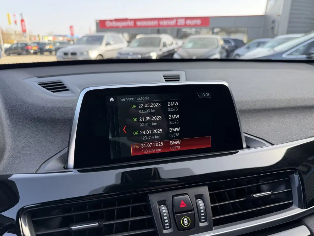 xDrive20i High Executive Leder Panoramadak Trekhaak 2000 KG Trekgewicht! LED Stoelverwarming Keyless Entry