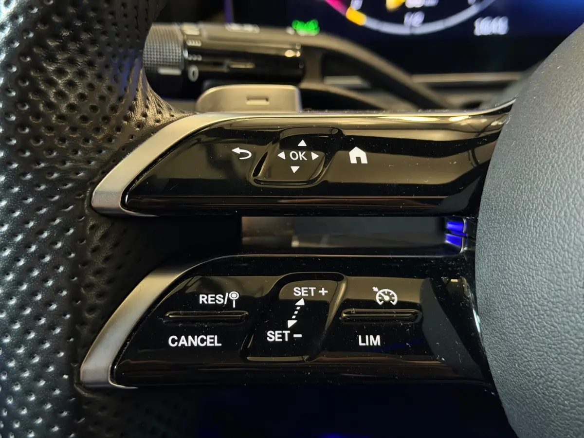 300 AMG Line|PANO|MEMORY|BURMESTER|FULL OPTIONS!