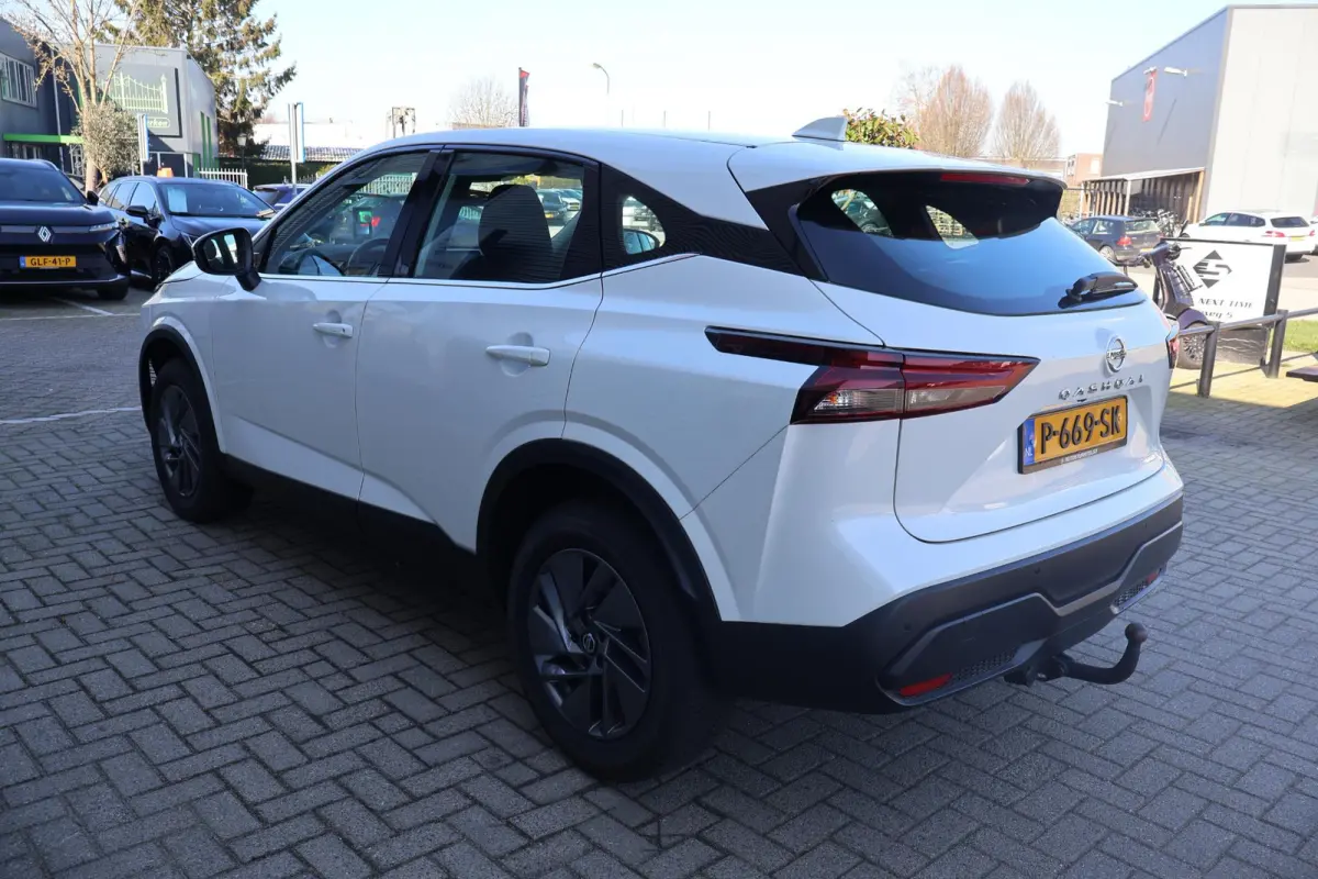 1.3 MHEV Xtronic Business Access + NAP / 1e Eigenaar | Volledig onderh |NL-auto| BTW | Trekhaak | Camera | Navi | Carplay | AD Cruise | Keyless | DAB | PDC | LMV | Bots | Full Led