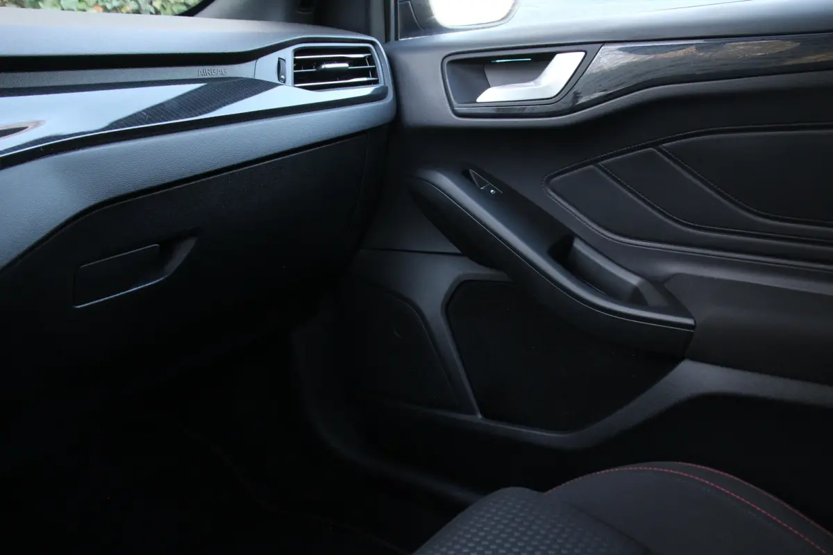 1.0EB Hybrid ST Line X | NL-AUTO! | DEALER OH! | PANORAMADAK | DODE HOEK | ADAPTIVE CRUISE | CAMERA | LED | PRACHTIGE STAAT!