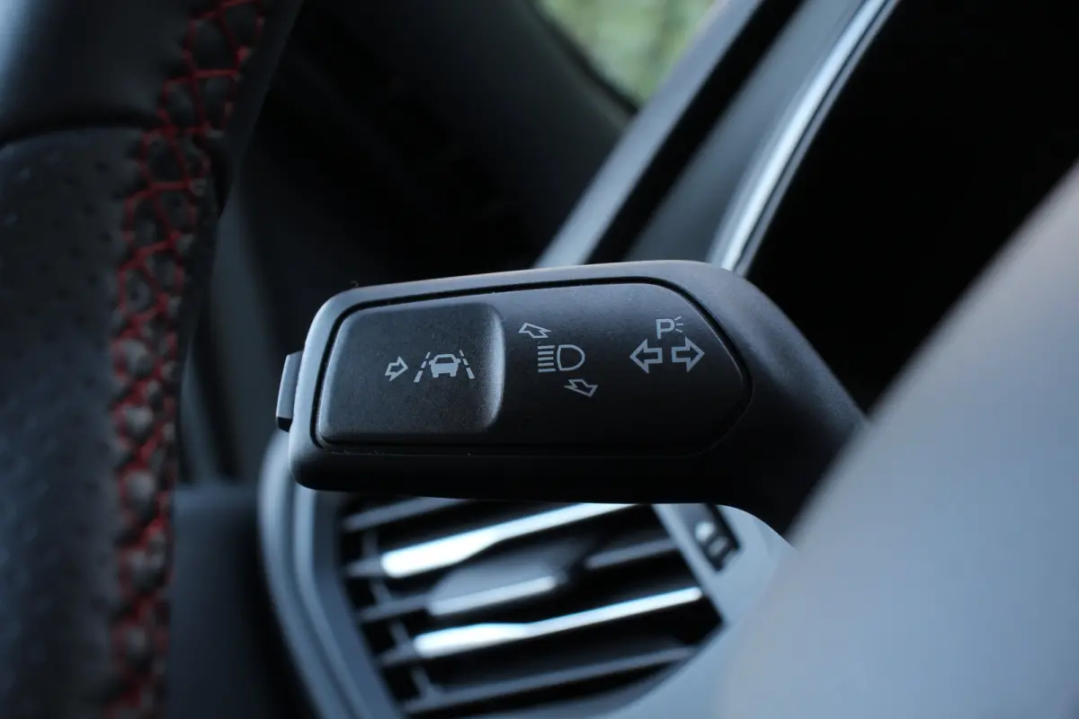 1.0EB Hybrid ST Line X | NL-AUTO! | DEALER OH! | PANORAMADAK | DODE HOEK | ADAPTIVE CRUISE | CAMERA | LED | PRACHTIGE STAAT!