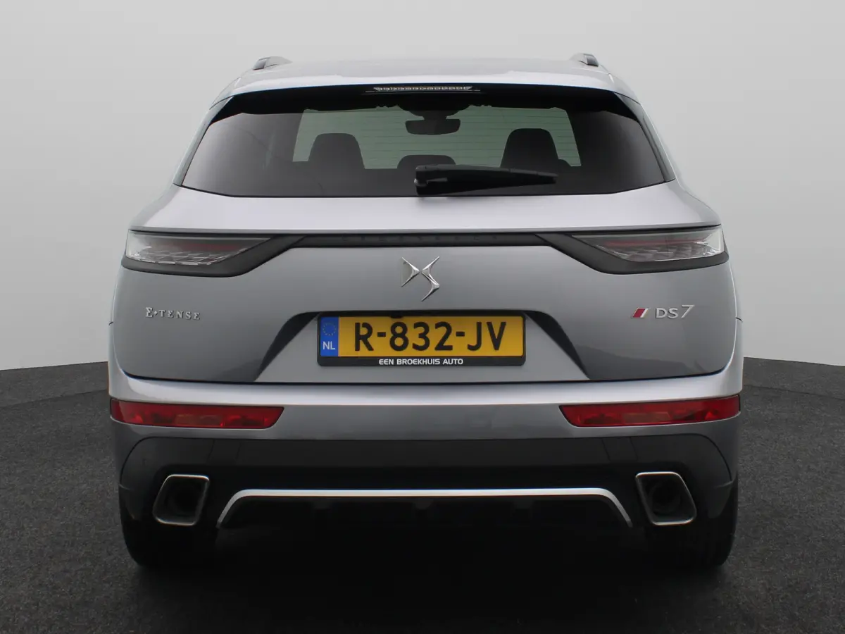 E-Tense Performance Line+ | Achterbank in delen neerklapbaar | Achteruitrijcamera | Alarm klasse 1(startblokkering)