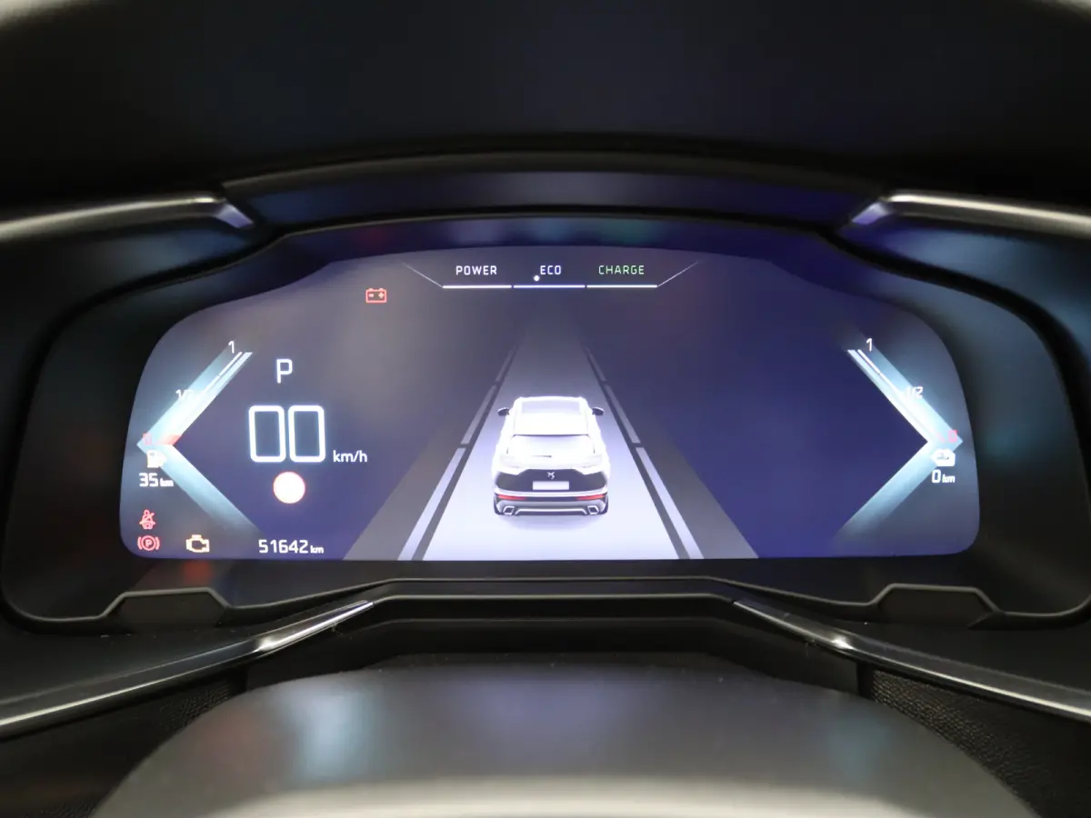 E-Tense Performance Line+ | Achterbank in delen neerklapbaar | Achteruitrijcamera | Alarm klasse 1(startblokkering)