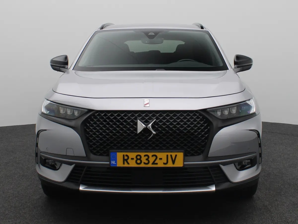 E-Tense Performance Line+ | Achterbank in delen neerklapbaar | Achteruitrijcamera | Alarm klasse 1(startblokkering)