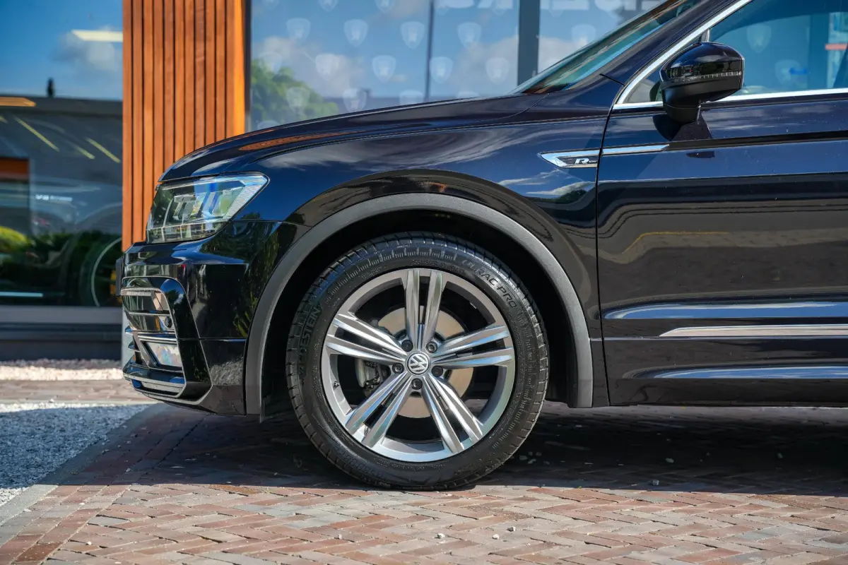 1.5 TSI ACT Highline Business R R-Line Adaptive Cruise Lane Assist Carplay PDC Virtual Dash