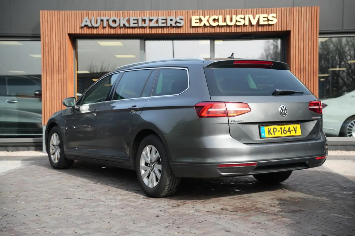 1.6 TDI Connected Series Navi Camera Cruise Clima Stoelverw.
