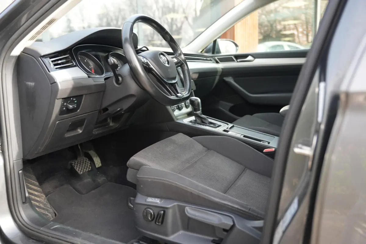 1.6 TDI Connected Series Navi Camera Cruise Clima Stoelverw.