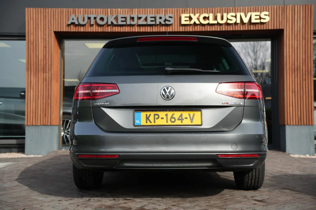 1.6 TDI Connected Series Navi Camera Cruise Clima Stoelverw.