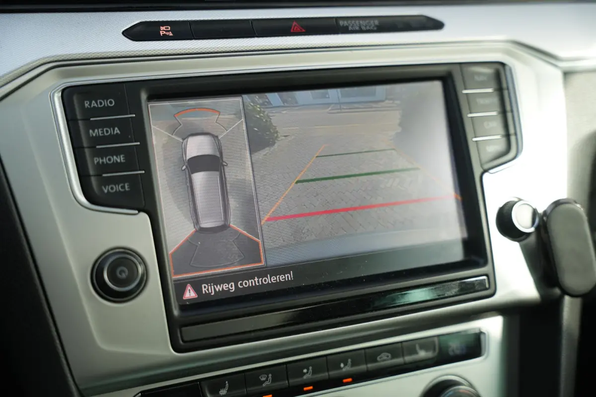 1.6 TDI Connected Series Navi Camera Cruise Clima Stoelverw.