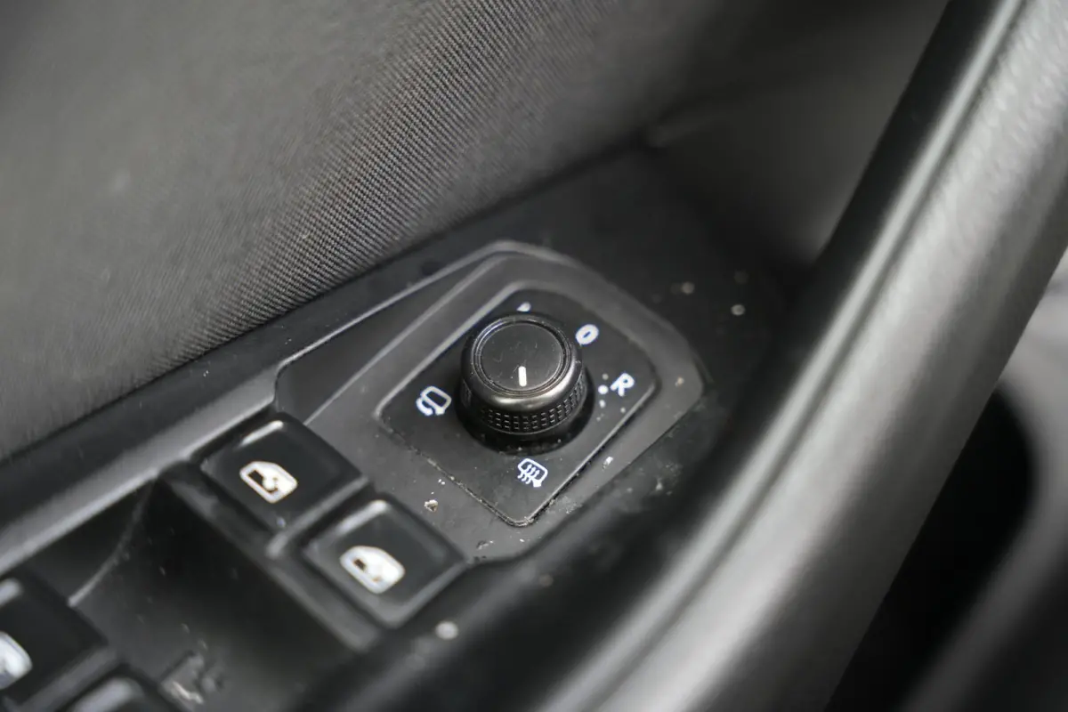 1.6 TDI Connected Series Navi Camera Cruise Clima Stoelverw.