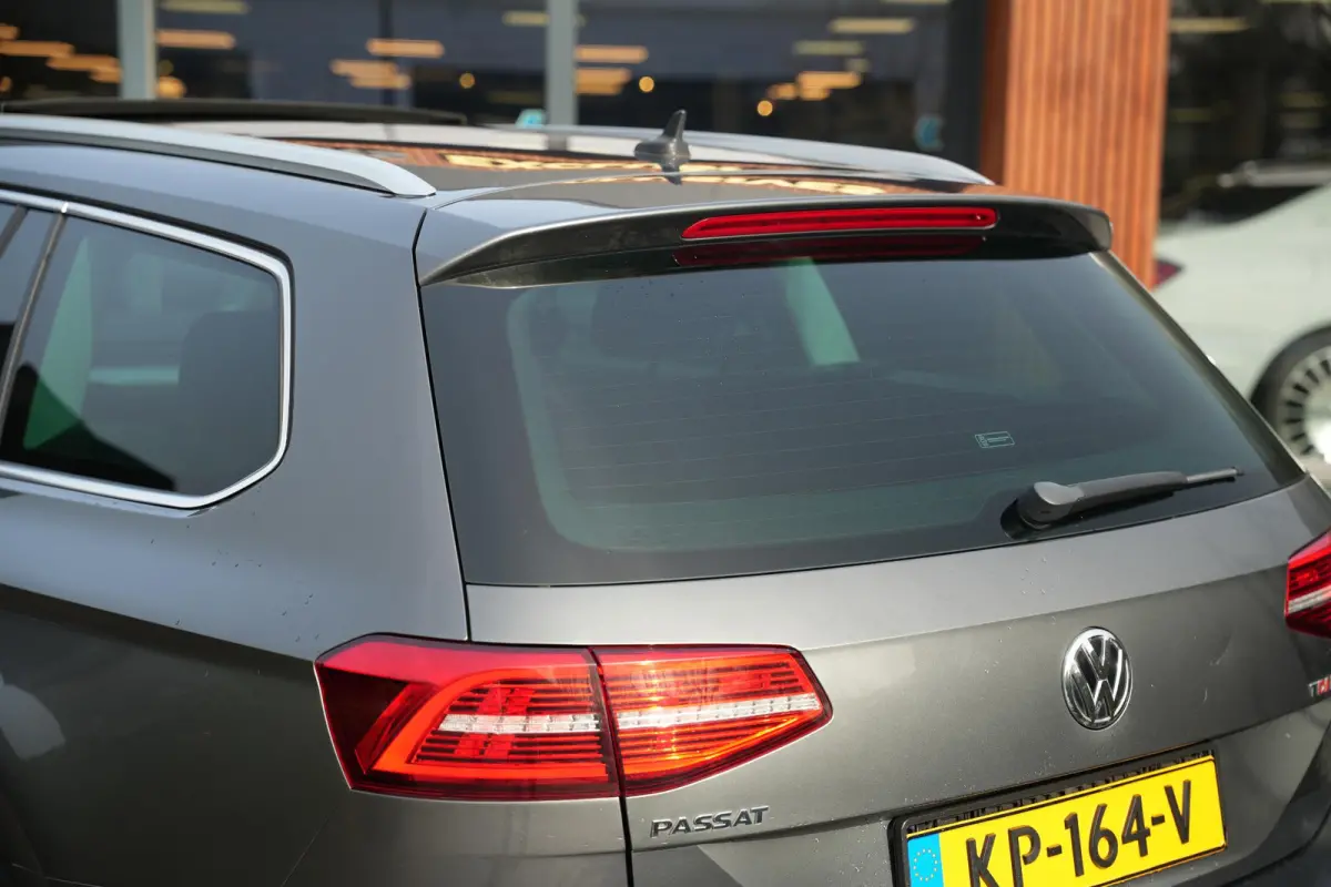 1.6 TDI Connected Series Navi Camera Cruise Clima Stoelverw.