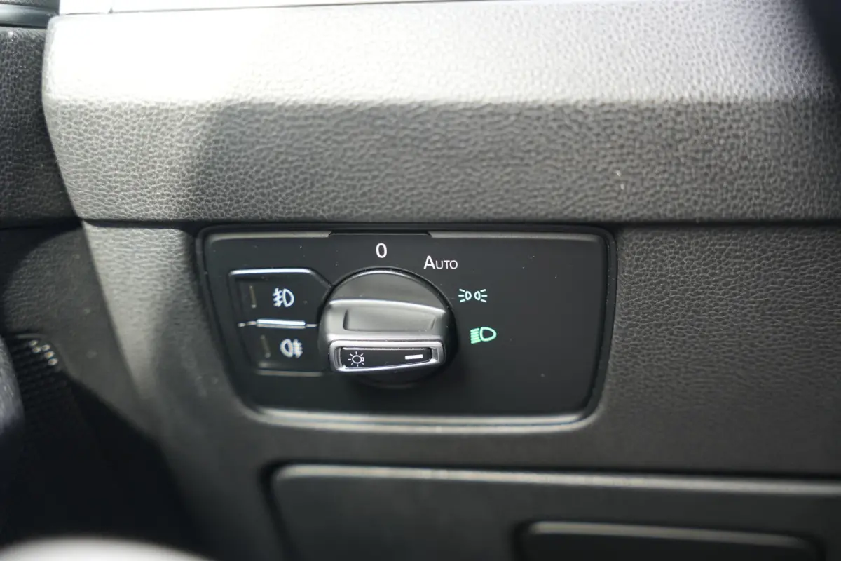 1.6 TDI Connected Series Navi Camera Cruise Clima Stoelverw.