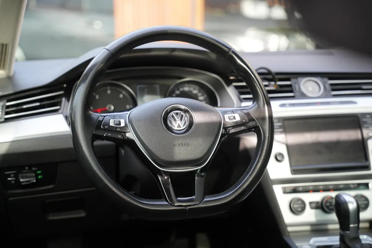 1.6 TDI Connected Series Navi Camera Cruise Clima Stoelverw.