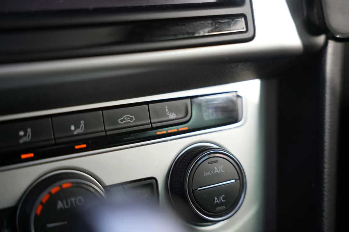 1.6 TDI Connected Series Navi Camera Cruise Clima Stoelverw.