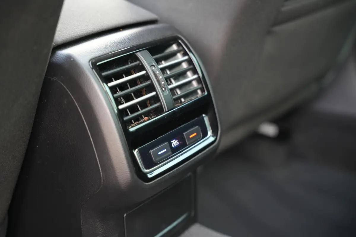 1.6 TDI Connected Series Navi Camera Cruise Clima Stoelverw.