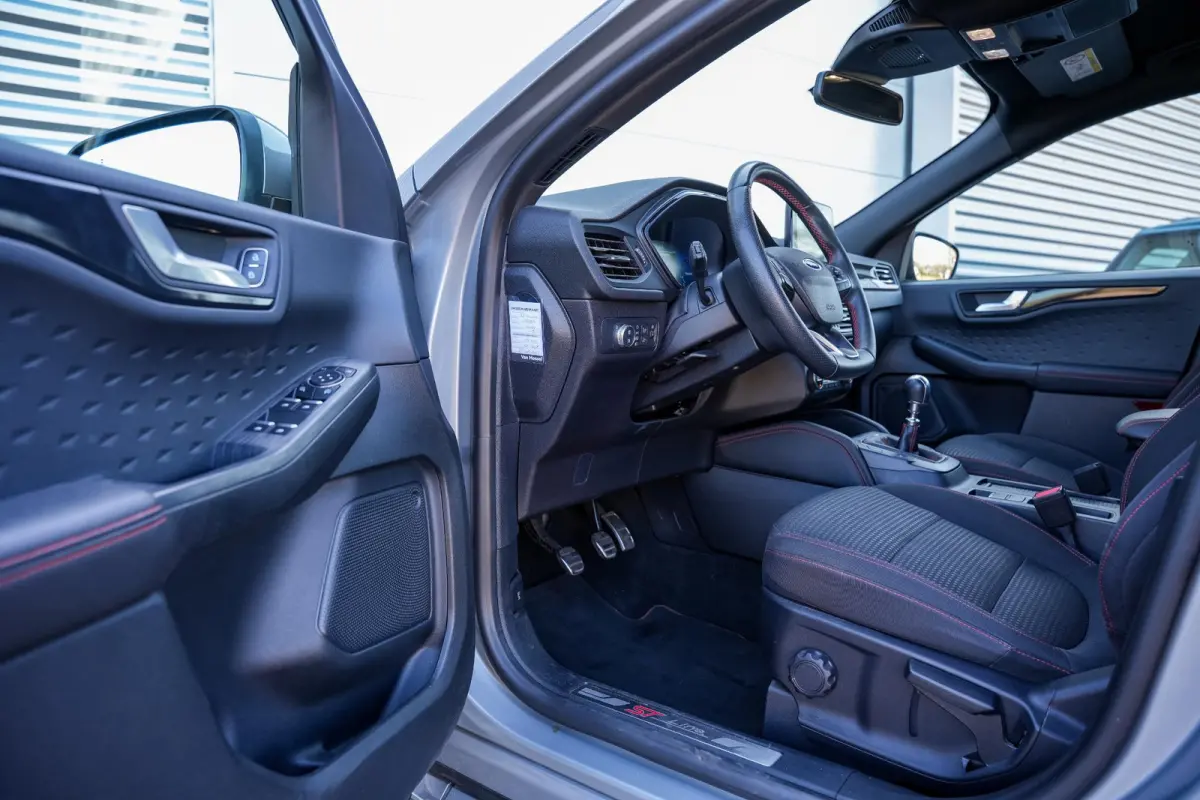 1.5 EcoBoost ST line Camera's Airco Stoelverw. Stuurwielbed. Navi
