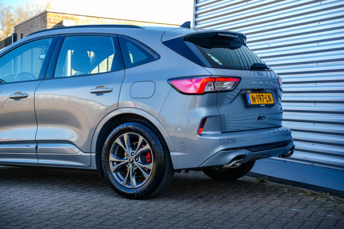 1.5 EcoBoost ST line Camera's Airco Stoelverw. Stuurwielbed. Navi