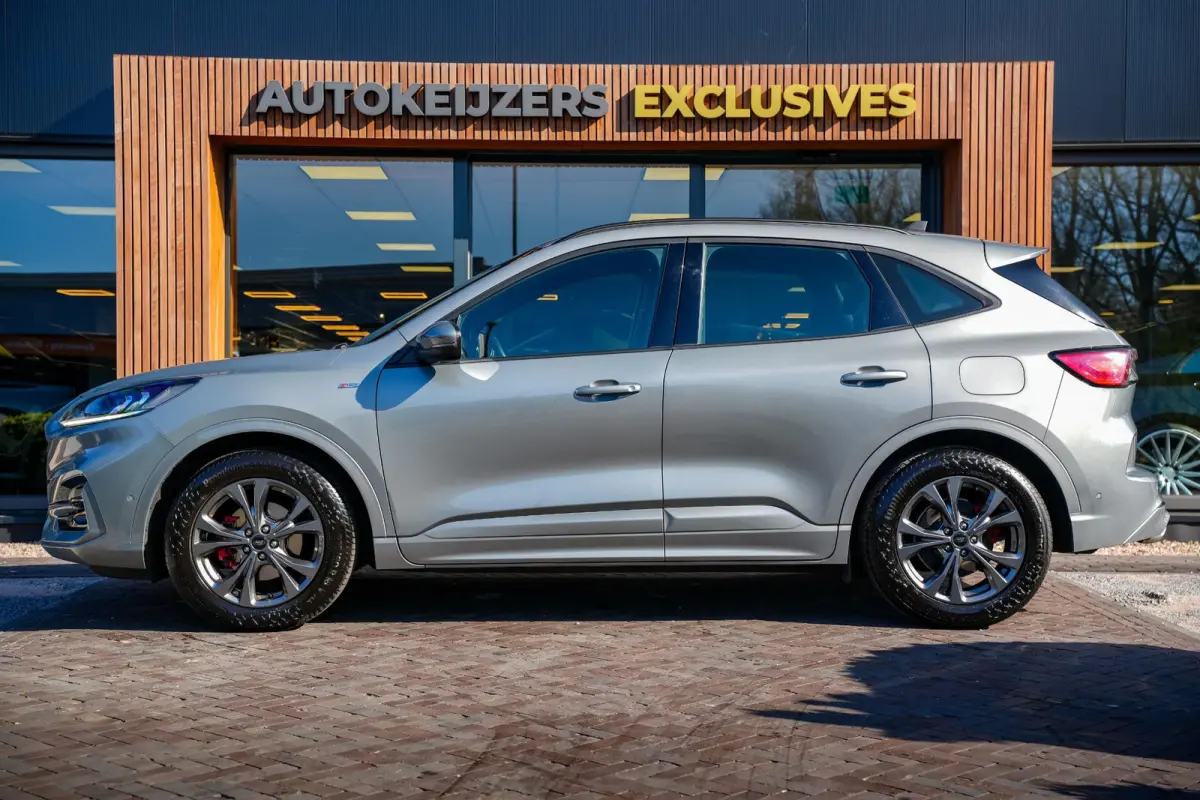 1.5 EcoBoost ST line Camera's Airco Stoelverw. Stuurwielbed. Navi