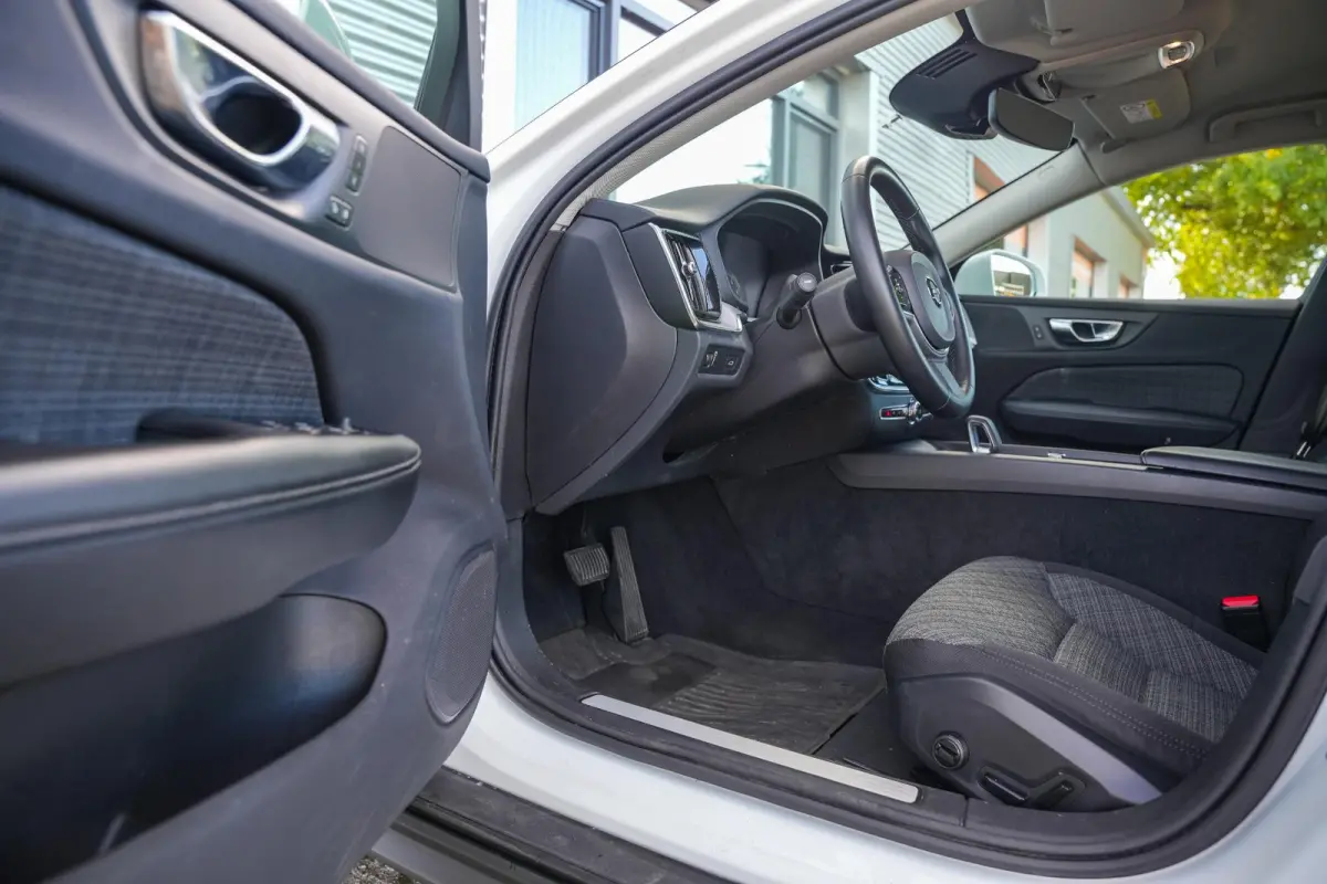 2.0 B5 AWD Pro Adaptieve Cruise Keyless Memory 18''LM