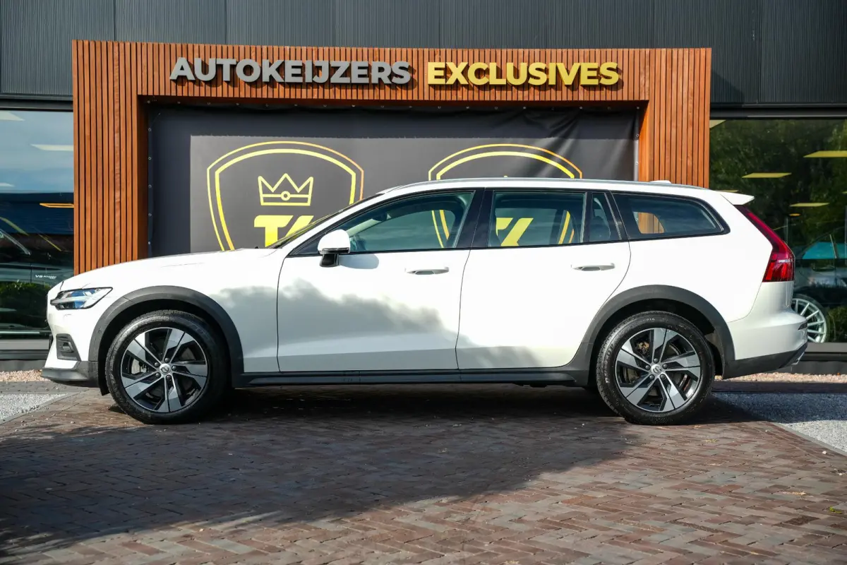 2.0 B5 AWD Pro Adaptieve Cruise Keyless Memory 18''LM