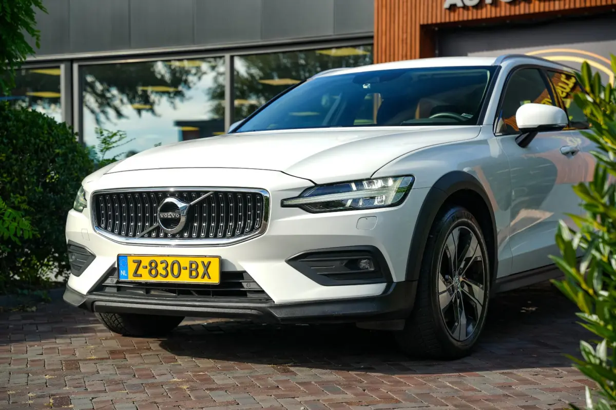 2.0 B5 AWD Pro Adaptieve Cruise Keyless Memory 18''LM