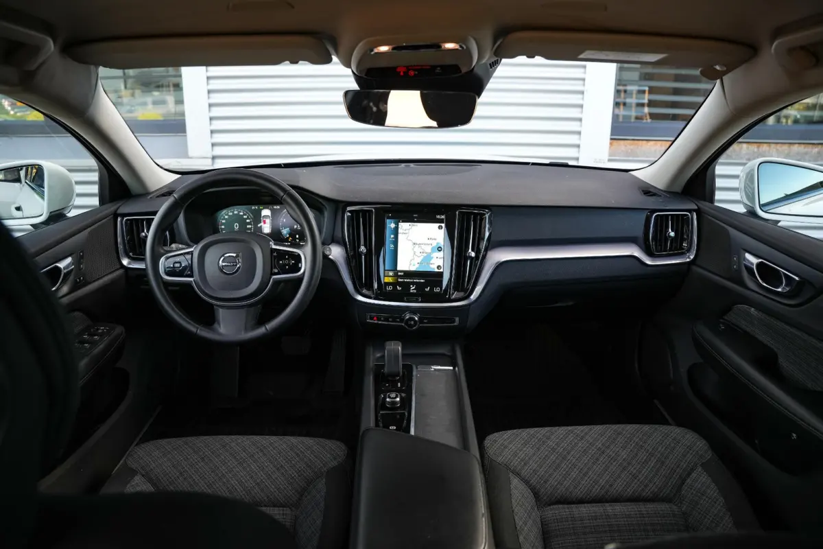 2.0 B5 AWD Pro Adaptieve Cruise Keyless Memory 18''LM