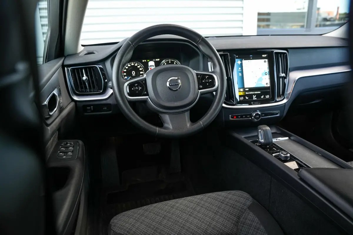 2.0 B5 AWD Pro Adaptieve Cruise Keyless Memory 18''LM