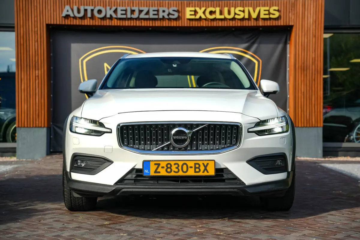 2.0 B5 AWD Pro Adaptieve Cruise Keyless Memory 18''LM