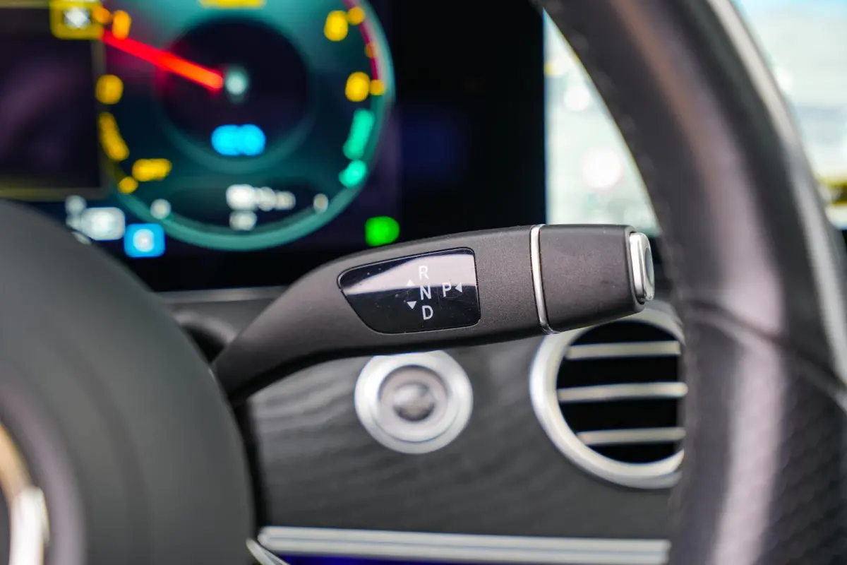300 de Panodak Burmester 360 Camera HUD Trekhaak Keyless