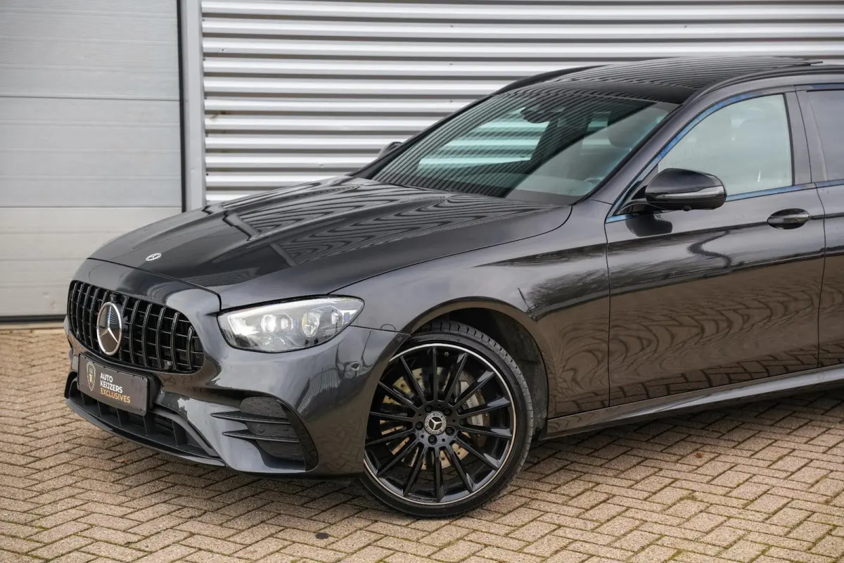 300 de Panodak Burmester 360 Camera HUD Trekhaak Keyless